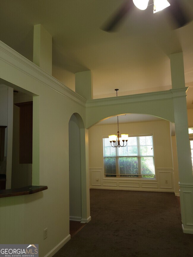 Building Photo - 175 Spinner Dr