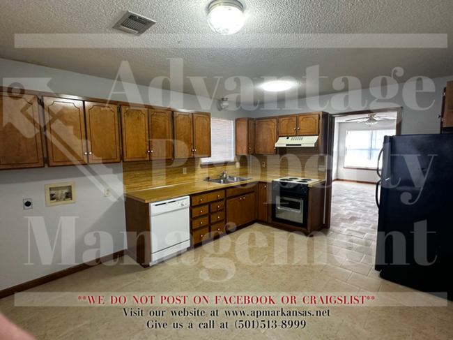 Building Photo - Move-In Ready: Cozy 2-Bedroom Apartment in...