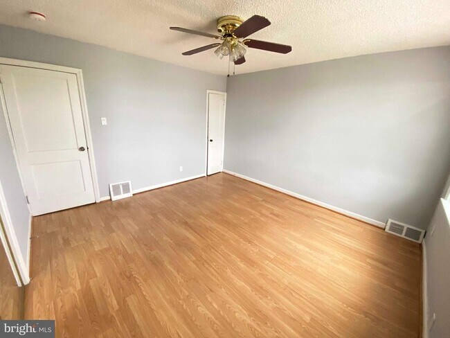 Building Photo - 6330 Leonard St