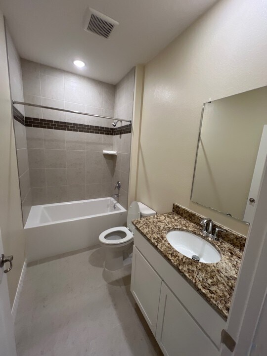 Building Photo - 2050 NW 247th Dr