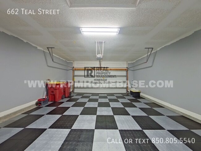 Building Photo - 662 Teal St