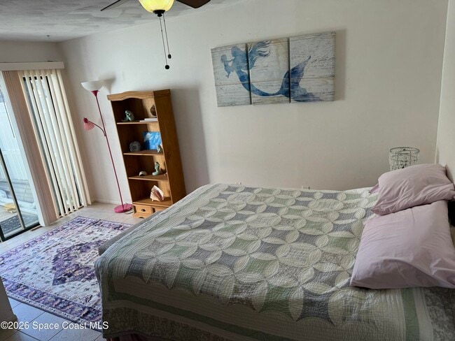 Building Photo - 8154 Ridgewood Ave