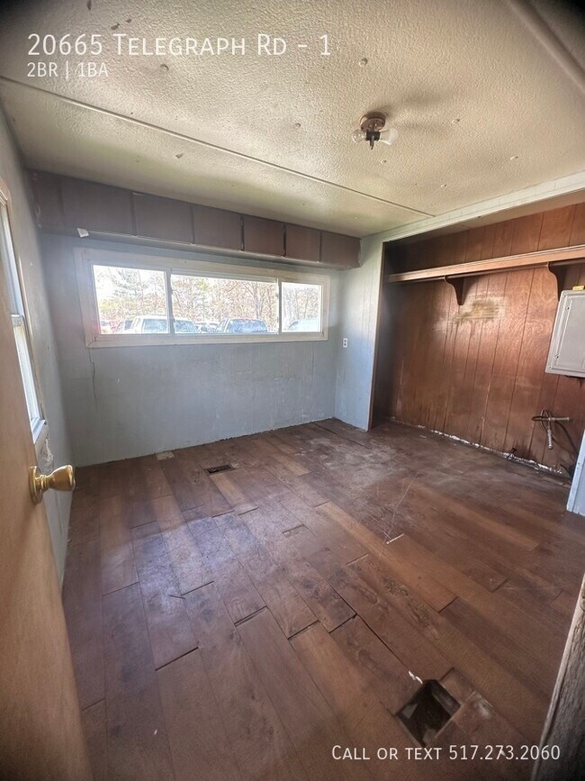 Building Photo - 2 BED 1 BATH HANDYMAN SPECIAL MOBILE HOME