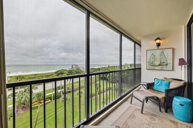 Building Photo - 5055 N Hwy A1A