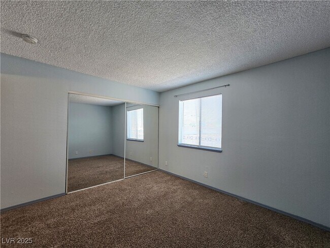 Building Photo - 3720 Snorkel Cir