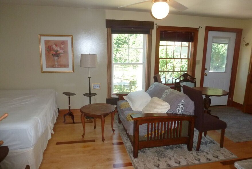 Building Photo - 16 Willey Rd