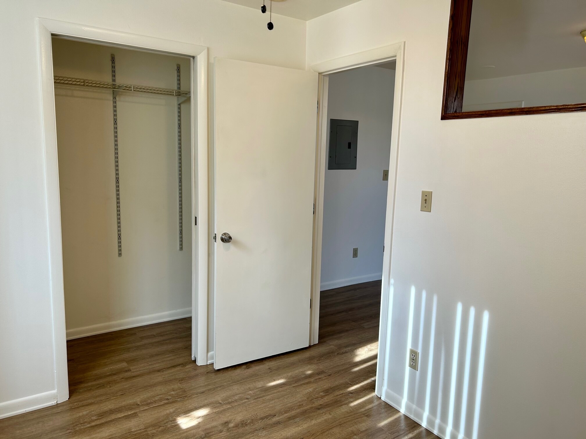 Building Photo - 454 S 500 E