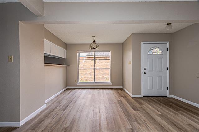 Building Photo - 2324 Summer Pl Dr