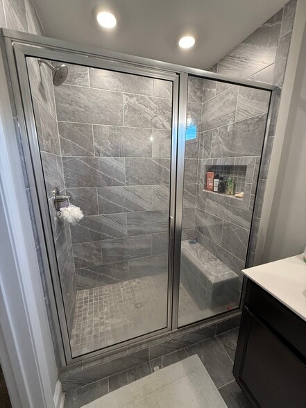 Master shower - 246 King Rd