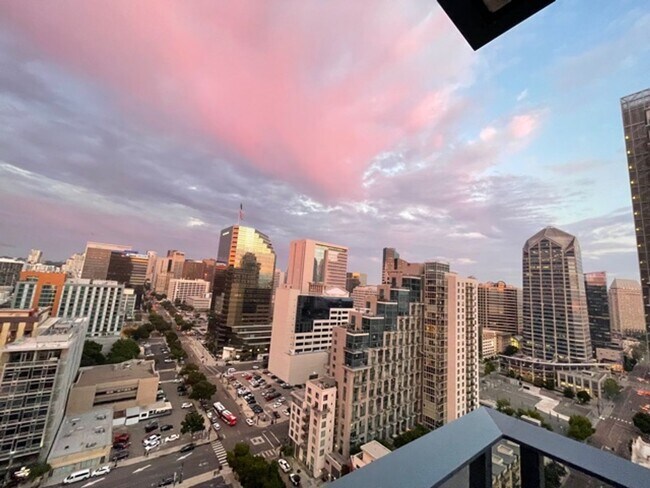 Building Photo - 2 Bedroom-2 Bathroom Fully Furnished Condo...