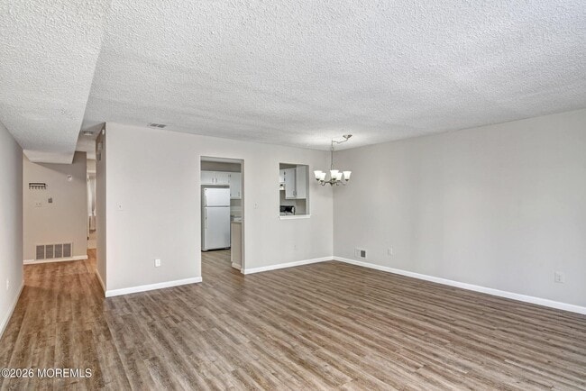 Building Photo - 159 Tulip Ln