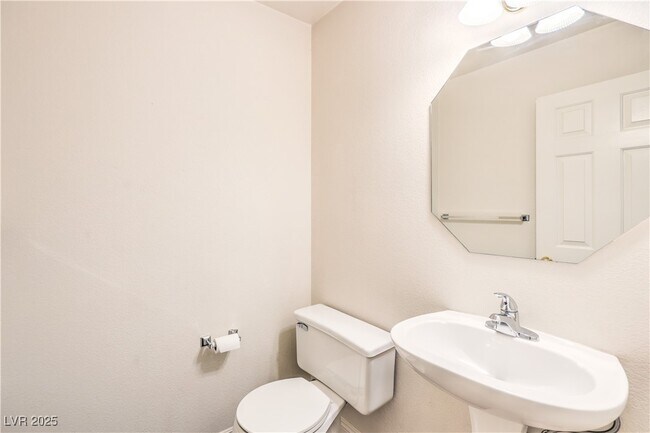 Building Photo - 1452 Rothwell Ct