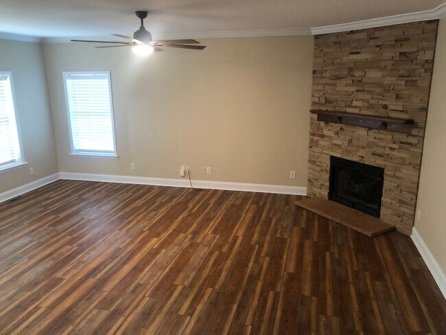 Building Photo - 3500 Van Slyke Rd