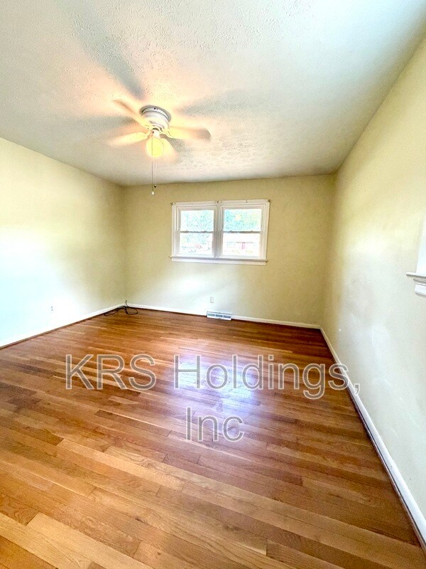 Building Photo - 169 Rector Rd