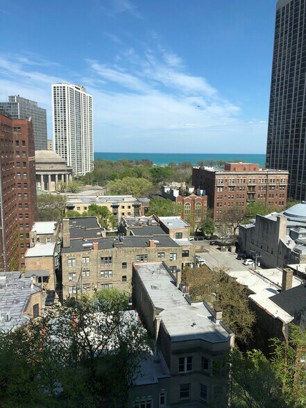 Building Photo - 2728 N Hampden Ct