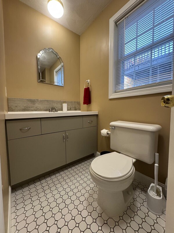 Building Photo - 31 Tapley Ave