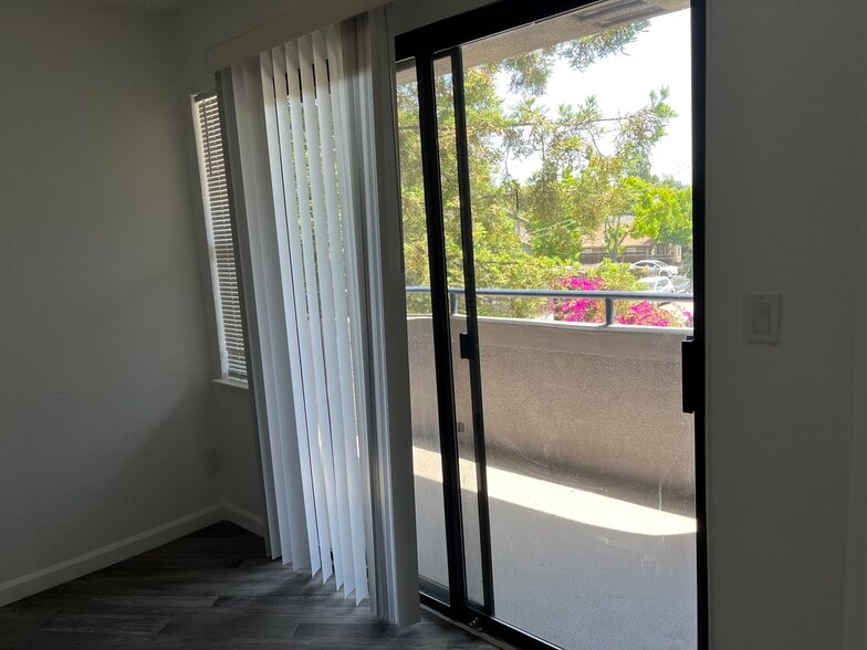 Building Photo - 1032 Pacific Ave