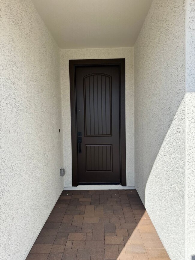 Building Photo - 7606 W Smoketree Dr