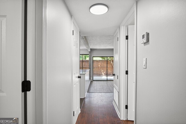 Building Photo - 3193 Nectarine Cir