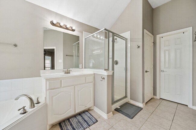 Building Photo - 16334 Pinon Vista Dr