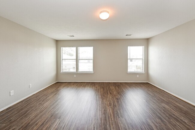Building Photo - 29430 Legends Bluff Dr