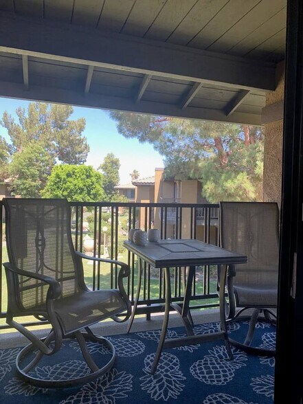 Balcony - 31200 Landau Blvd