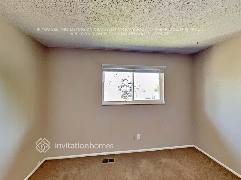 Building Photo - 8913 W 92nd Ave