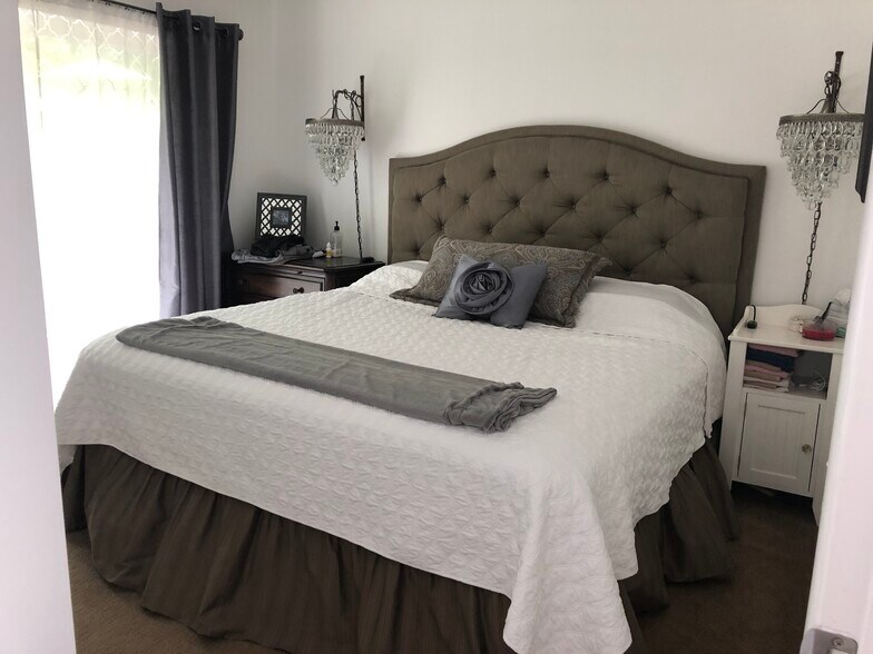 Master Bedroom - 3838 E Sunnydale Ln