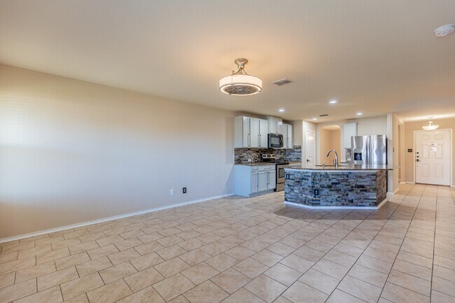 Building Photo - 1744 Emerald Edge