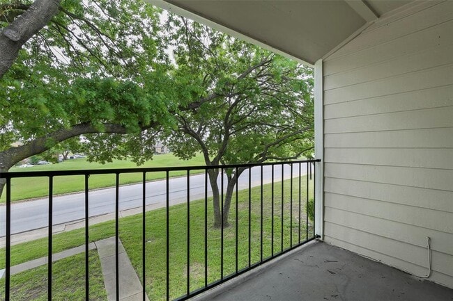 Building Photo - 5718 Marvin Loving Dr