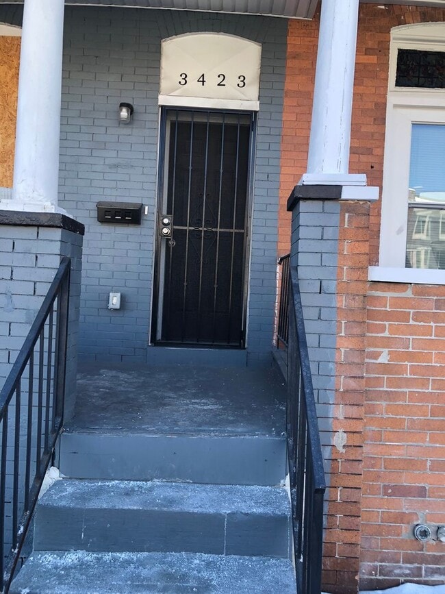 Building Photo - Approved 2 or 3 Bedroom Voucher 1.5 Bathroom