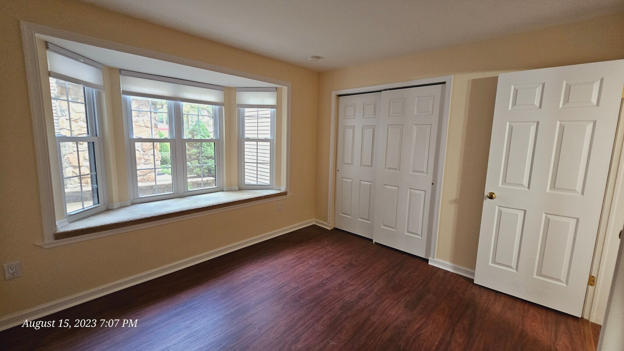 Building Photo - 451 Redbud Ct