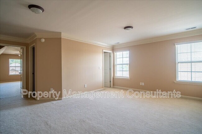 Building Photo - 2903 Magnolia Park Drive Southeast