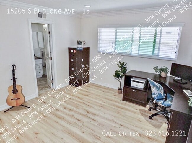 Building Photo - 15205 Budlong Ave