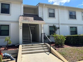 Building Photo - 204 Meadow Ln