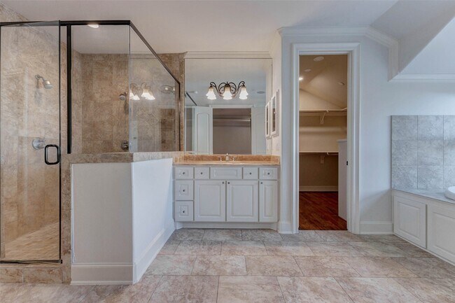 Building Photo - 5410 Valerie St