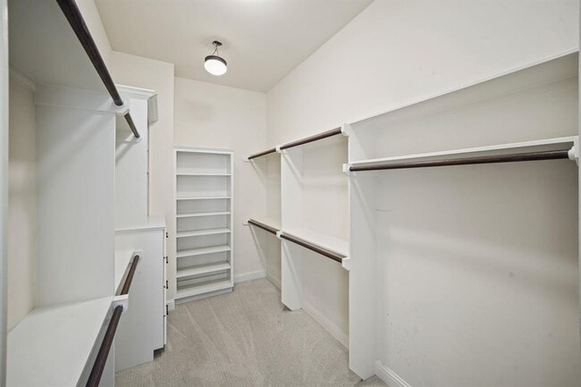 Building Photo - 124 Detering St