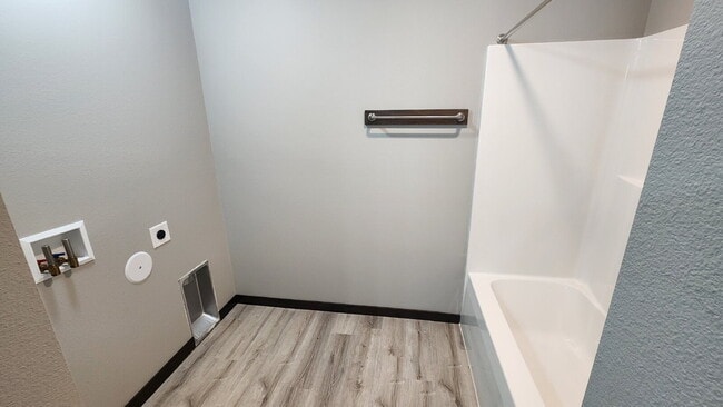 Building Photo - Available August 1st - Modern 2 Bedroom, 2 Full Bathroom with Garage