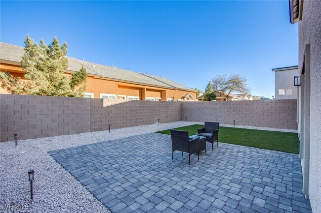 Building Photo - 7378 Crown Lndg St