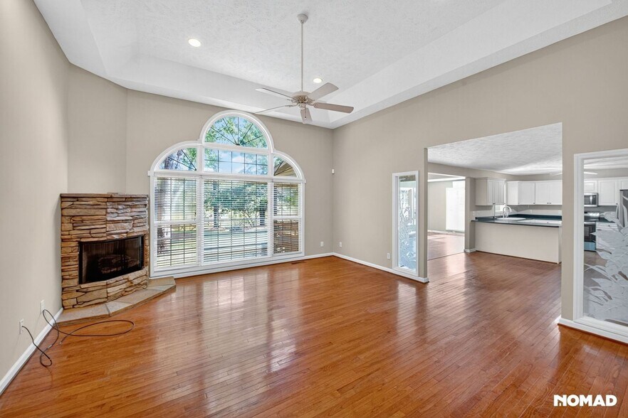 Building Photo - 124 Pinesage Dr