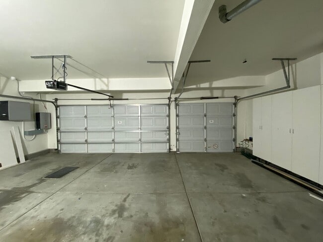 Building Photo - Gorgeous 4 Bedroom Carlsbad Home With A Stunning View and Solar!