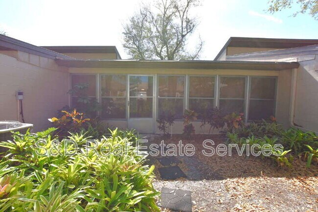 Building Photo - 2025 Sylvester Rd