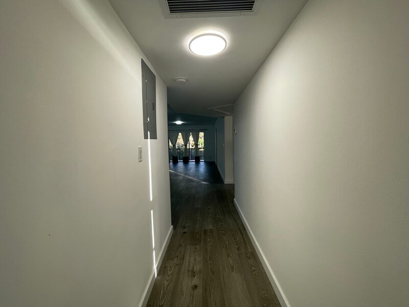 Building Photo - 7800 S Colony Cir