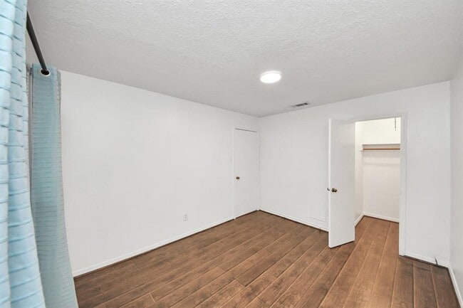 Building Photo - 8502 Fawn Terrace Dr