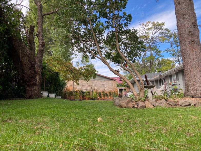 Building Photo - 3945 S Elmgrove St