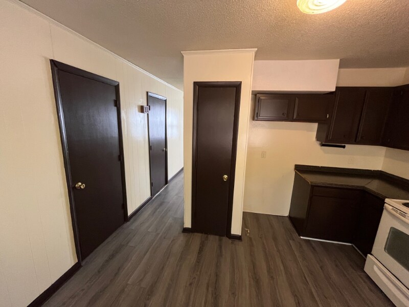 Building Photo - 147 Woodland Dr