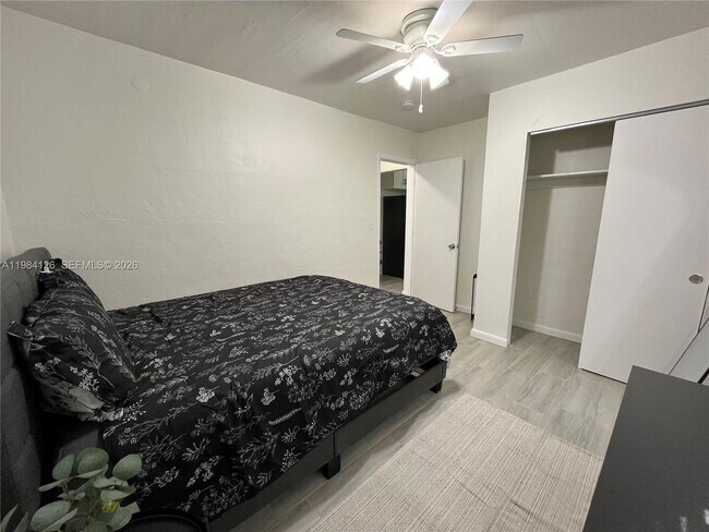 Building Photo - 1317 NW 2nd Ave