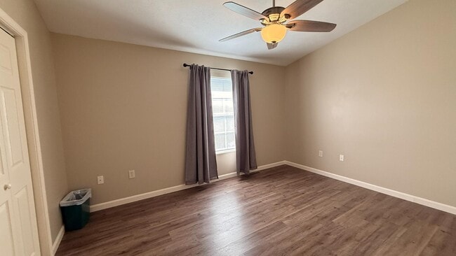 Building Photo - 262 Bradford Square