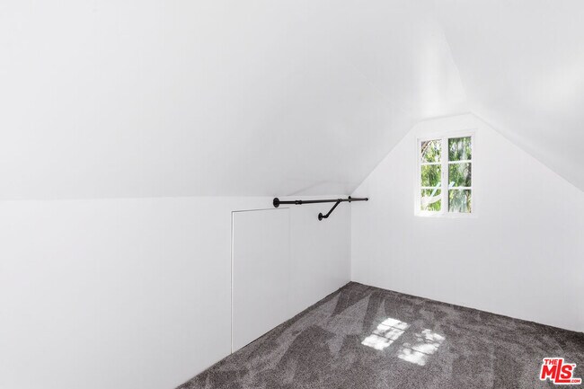 Building Photo - 8424 4th St