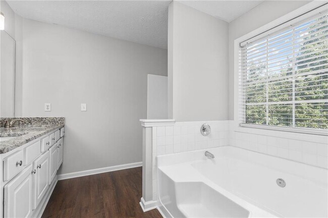 Building Photo - 1616 Amhearst Oaks Ct